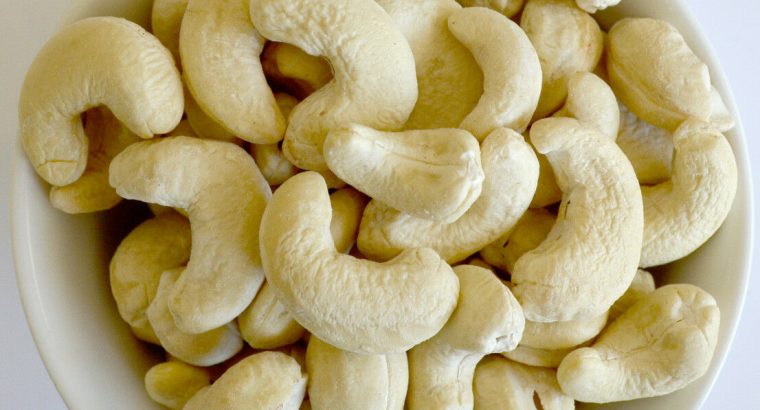 Organic Whole Raw NO 1 Cashew Nuts Cashews – 500gm (FOR EXPORT TO CANADA AND AMERICA)